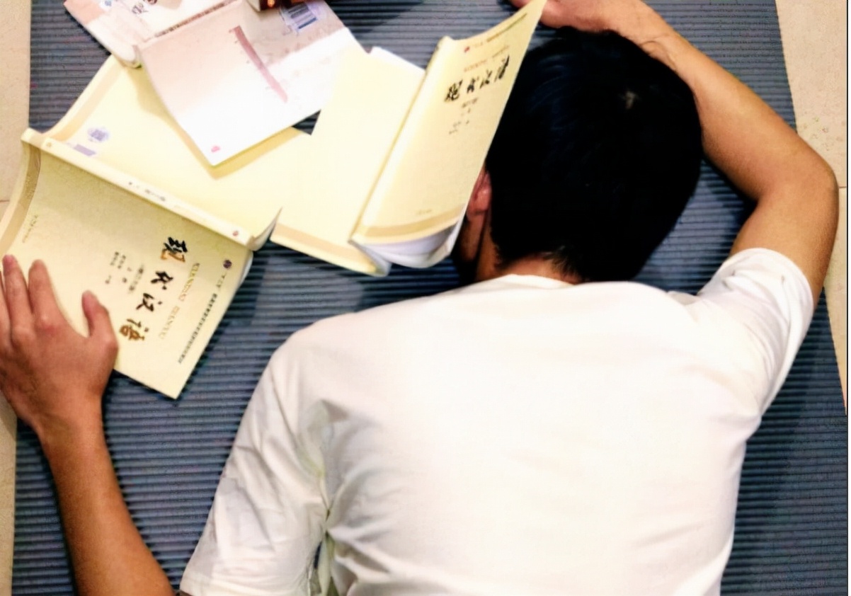 公务员考试中，文科生属于“考公”小能手，6个专业容易上岸