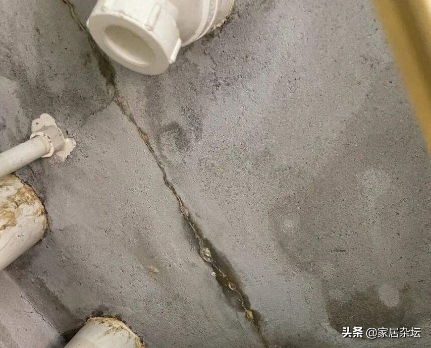楼上卫生间漏水有3种情况，对应有3种检测方法，还要掌握处理方法
