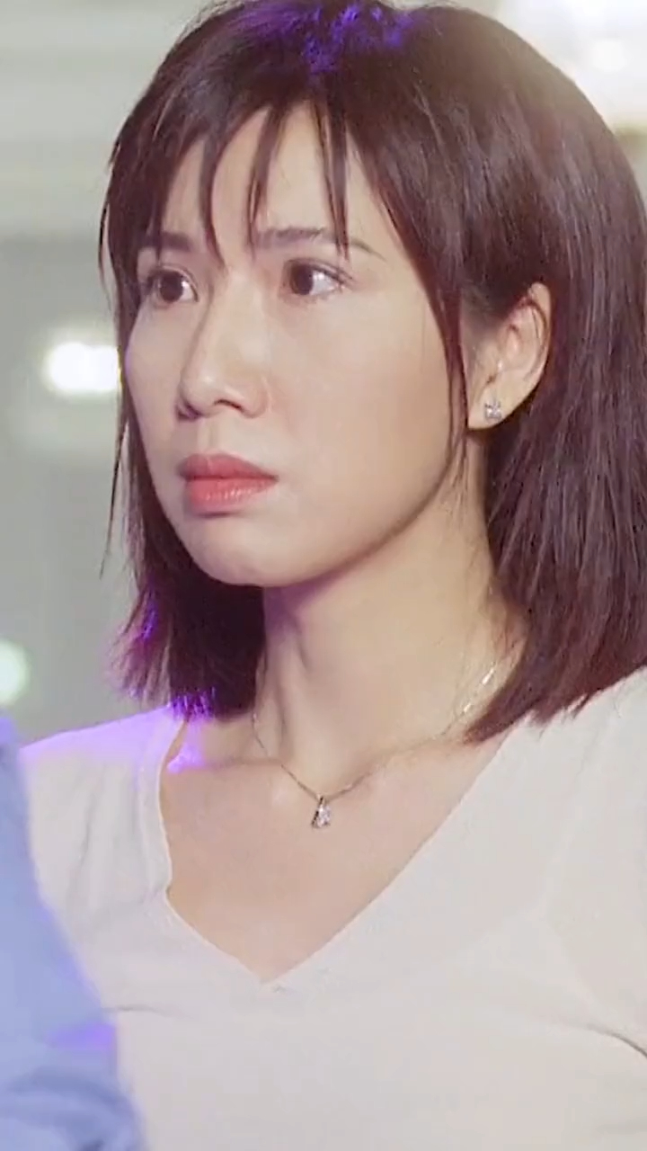 8位"叫不上名"的香港女配角,年轻时都是一眼万年,一见误终身