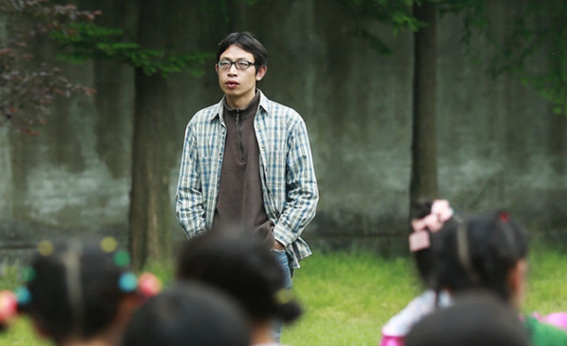 汶川地震中，北大才子“范跑跑”丢下学生逃跑，如今怎么样了？