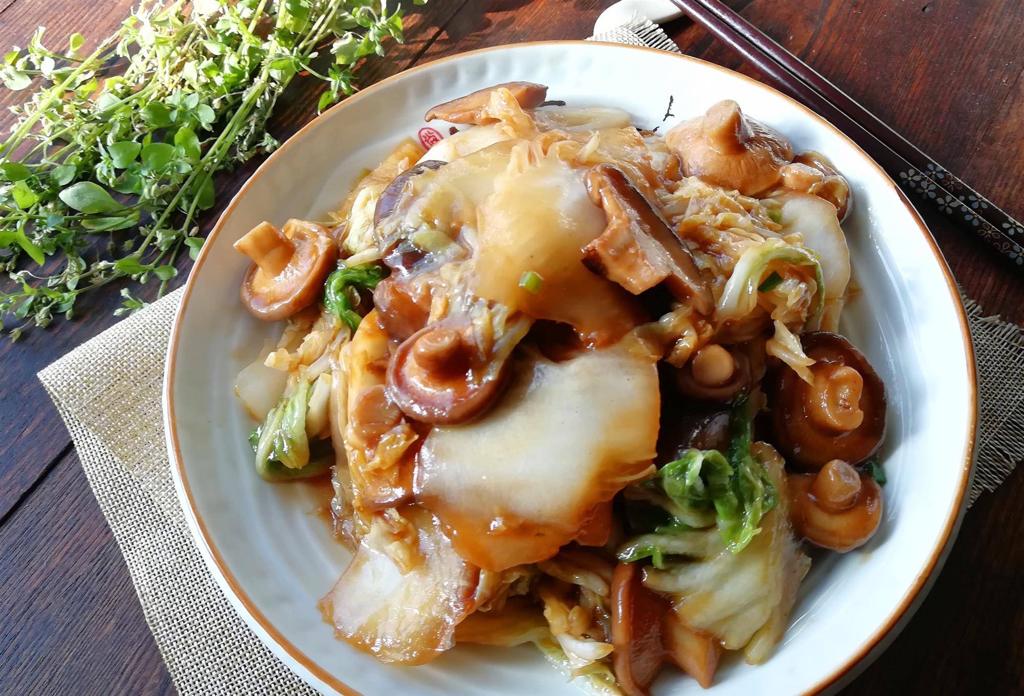 【干贝香菇烩白菜】做法步骤图 营养解馋超贴心 常吃精-起舞食谱网