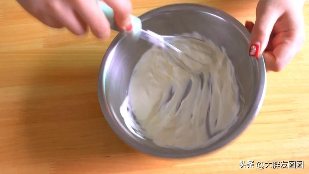 不用面粉怎么做蛋糕（教你自制绵密丝滑的安茹蛋糕）