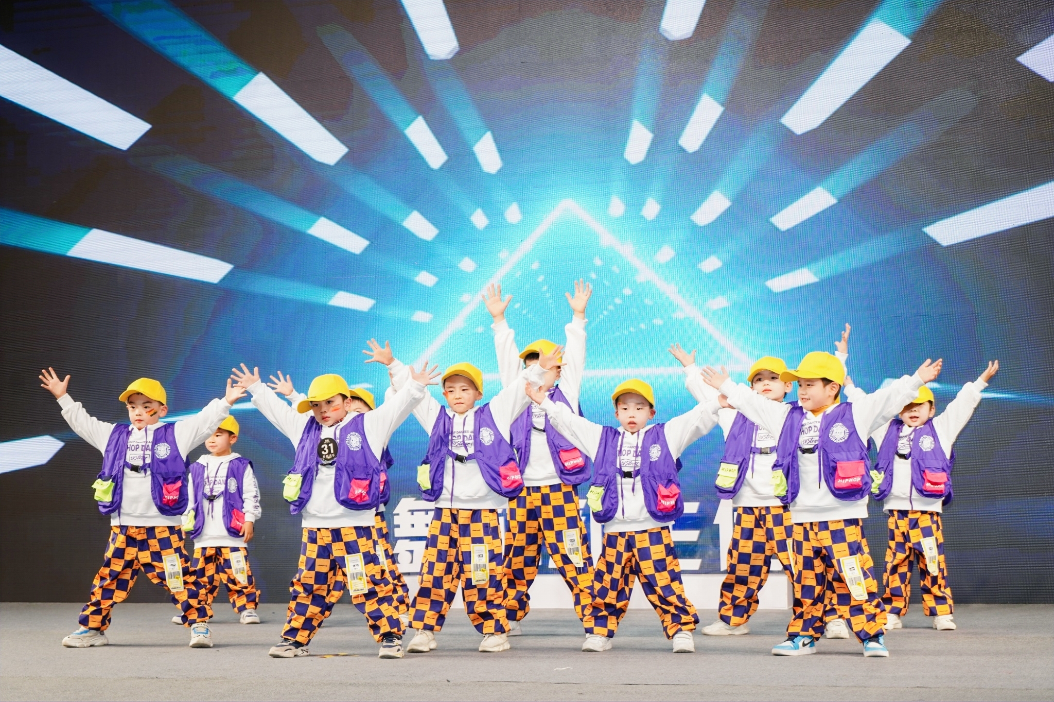 元旦献礼！舞林新生代广州赛区8场海选赛在白云万达成功举办