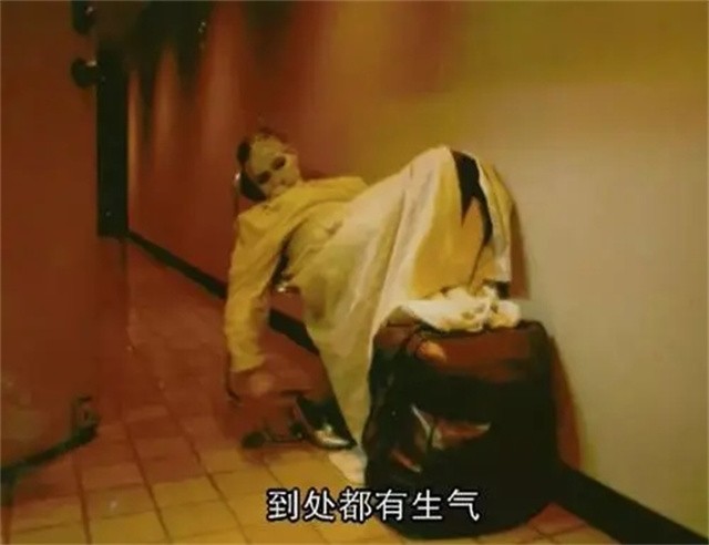 日本烟花女子74岁高龄仍站街，60年不间断拉客，却备受日本人尊重