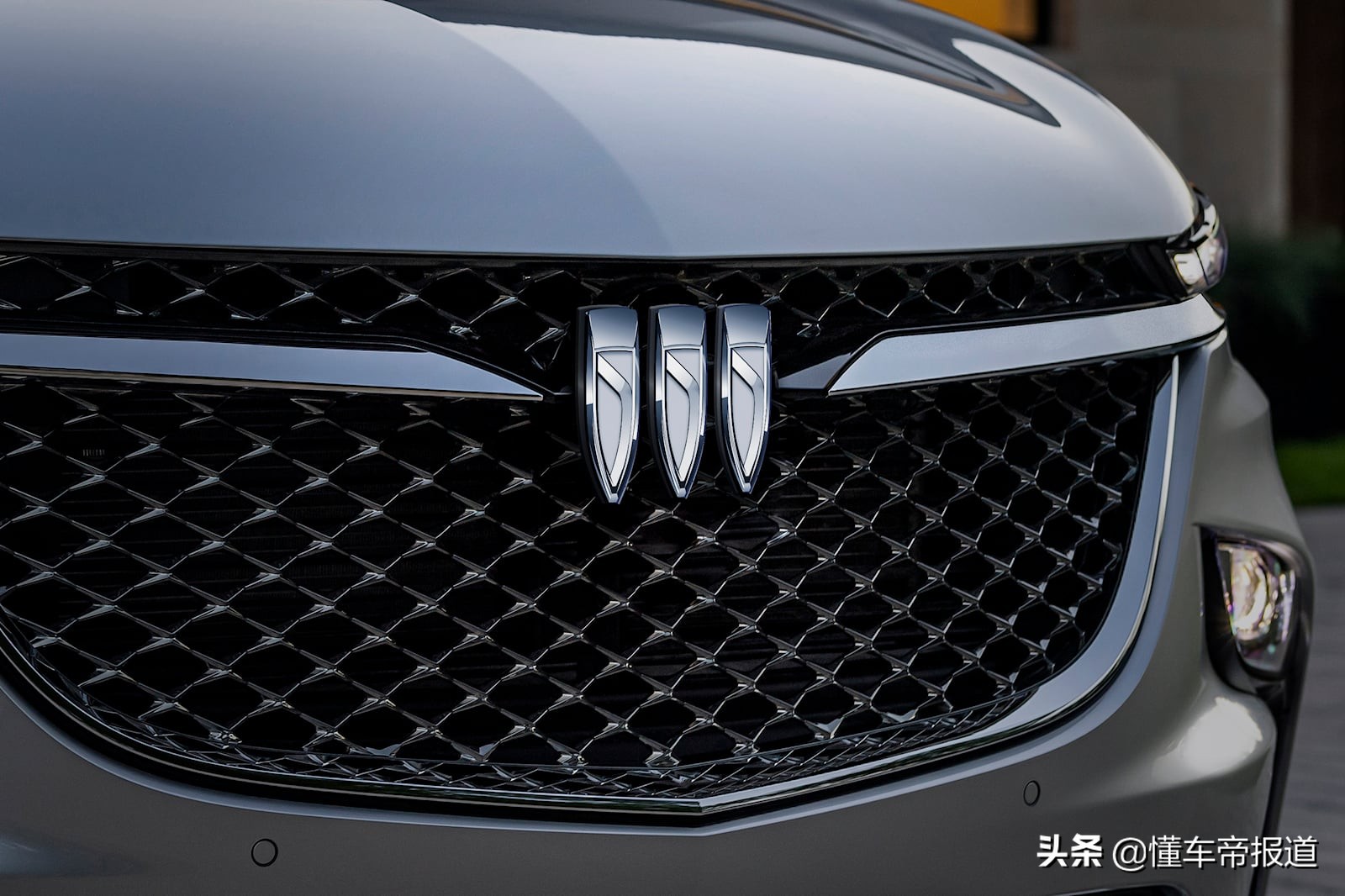 新車 | 三盾平行排列！別克品牌或?qū)ⅰ皳Q標(biāo)”，你覺得新LOGO怎么樣