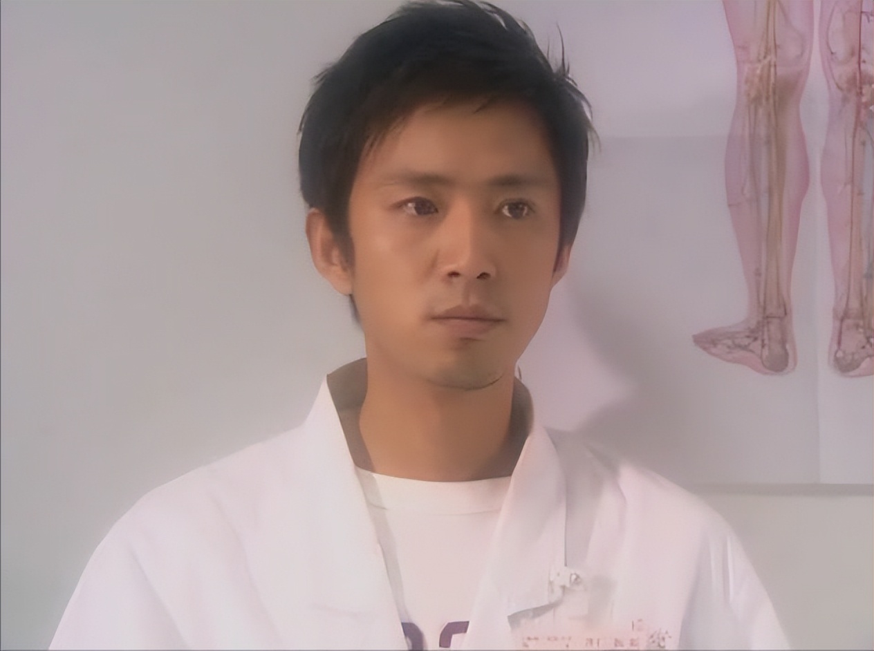 “痴情男”高鑫，出身名门贵族，娶云南姑娘王一楠，24年不离不弃