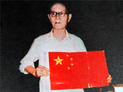 1949年选国旗，张治中反对在国旗上画一道杠，毛主席：有道理