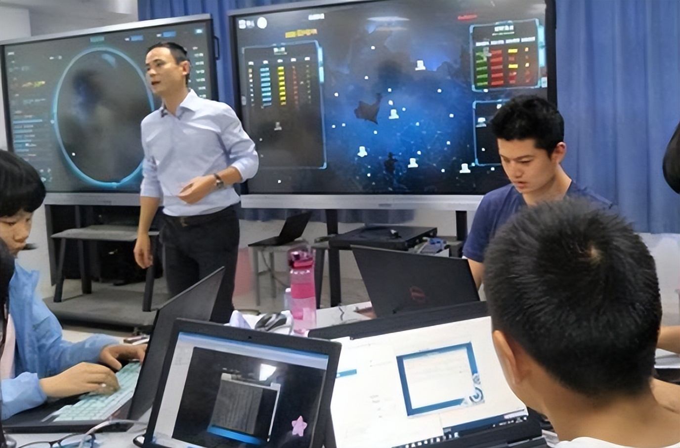 工科专业就业“钱途”排行，通信工程排名大幅下降，榜首异军突起