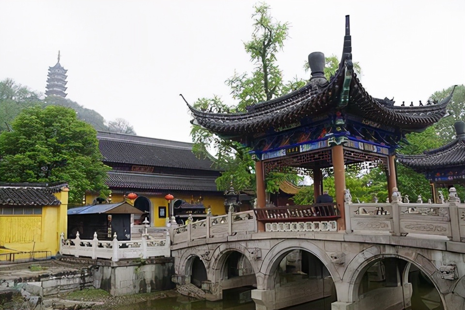 江苏值得去的5A景区，山壁陡峭、景色优美，受到许多游客赞美