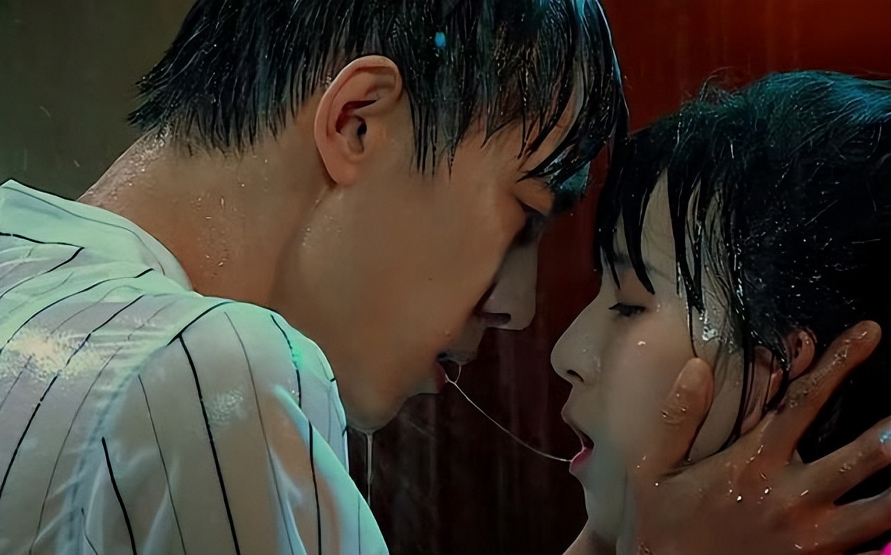 泡面吻,咬唇唇,拉丝吻,吻戏到底有多辣眼睛?看一眼就想吐!