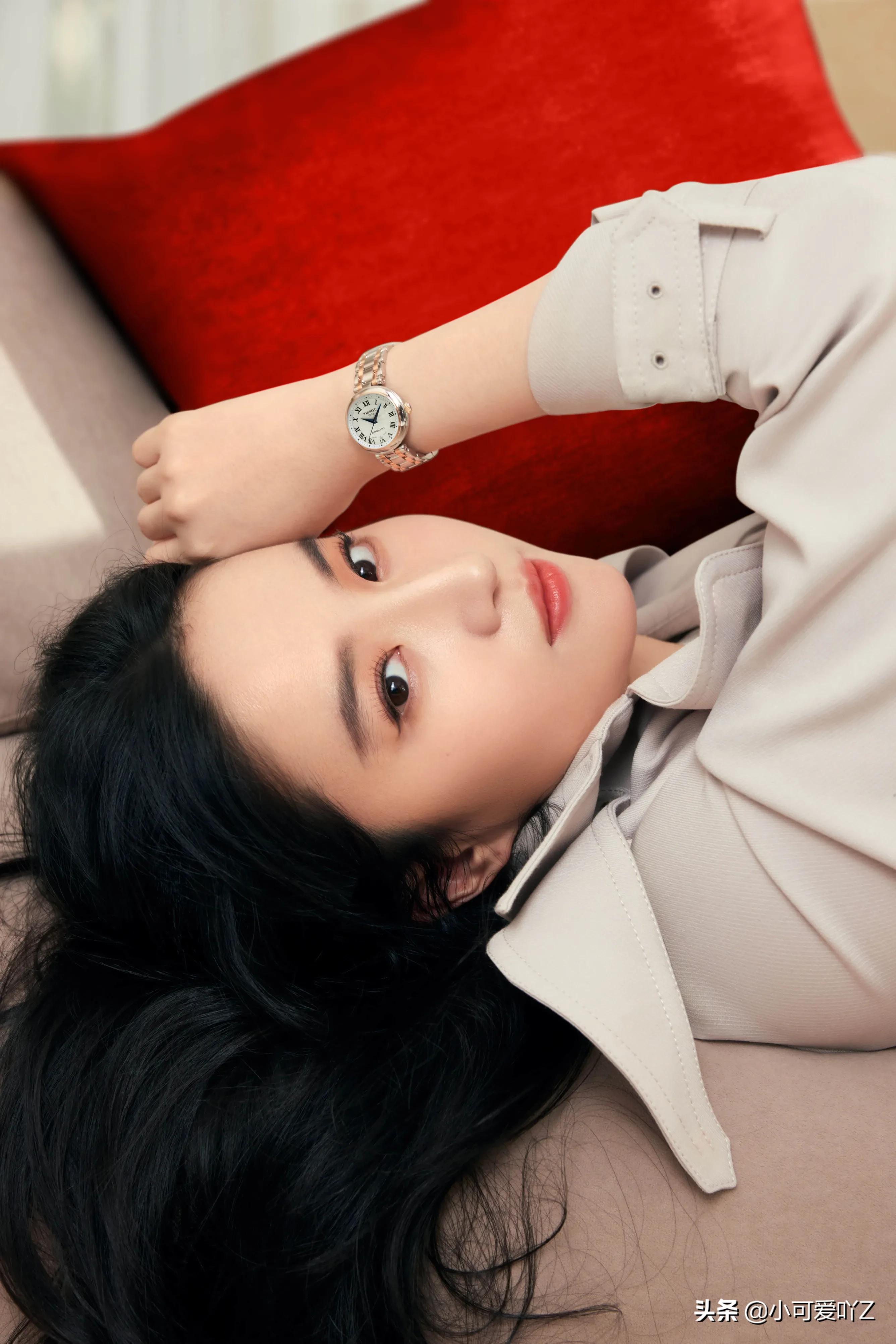 刘亦菲，文静自然，甜美温柔