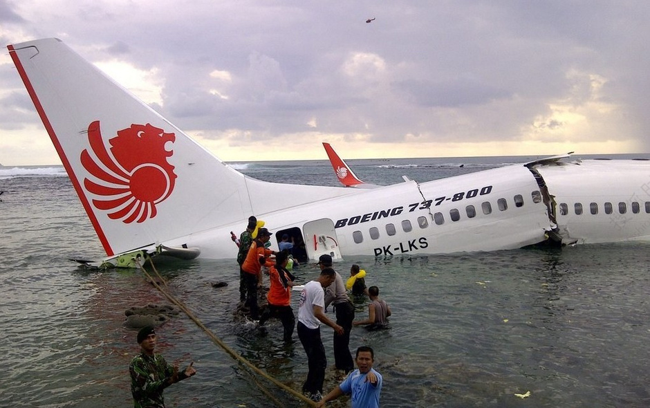 印尼新舟60空难图片