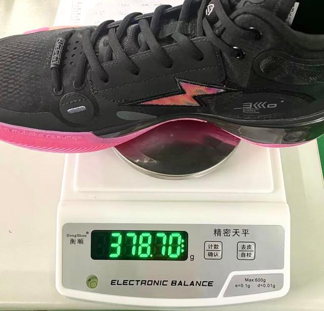 特步有没有什么好看的女款粉色鞋（百花齐放！韦德之道10代多配色曝光，安踏KT7Pro来袭，特步惊喜多）