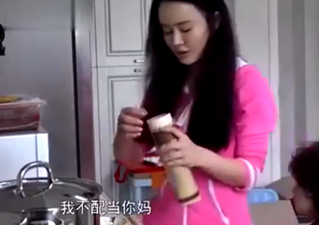 冉莹颖：为爱从央视辞职，一年被甩23次，为救邹市明生三胎存血？