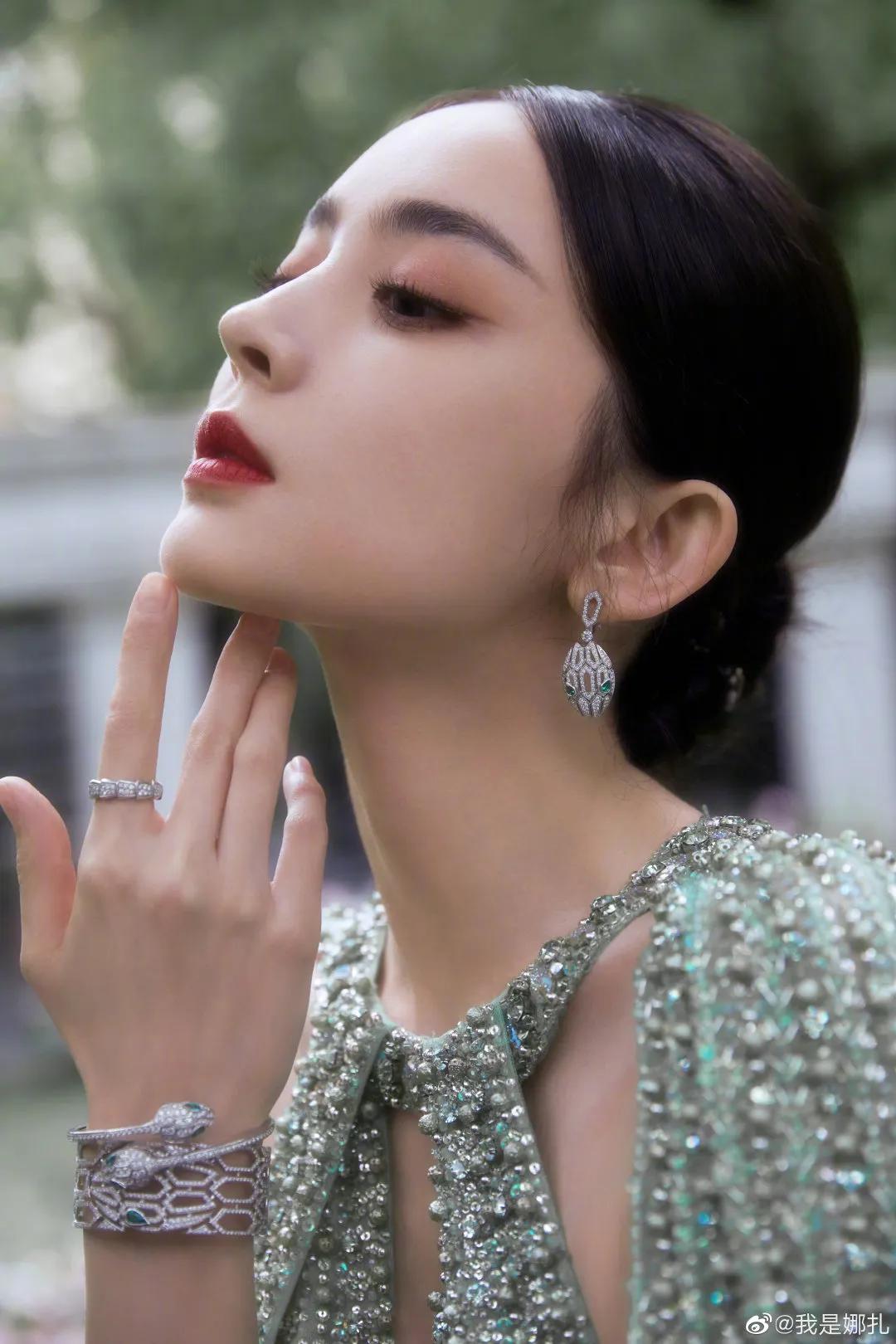 古力娜扎最新大片,不愧是娱乐圈顶级神颜