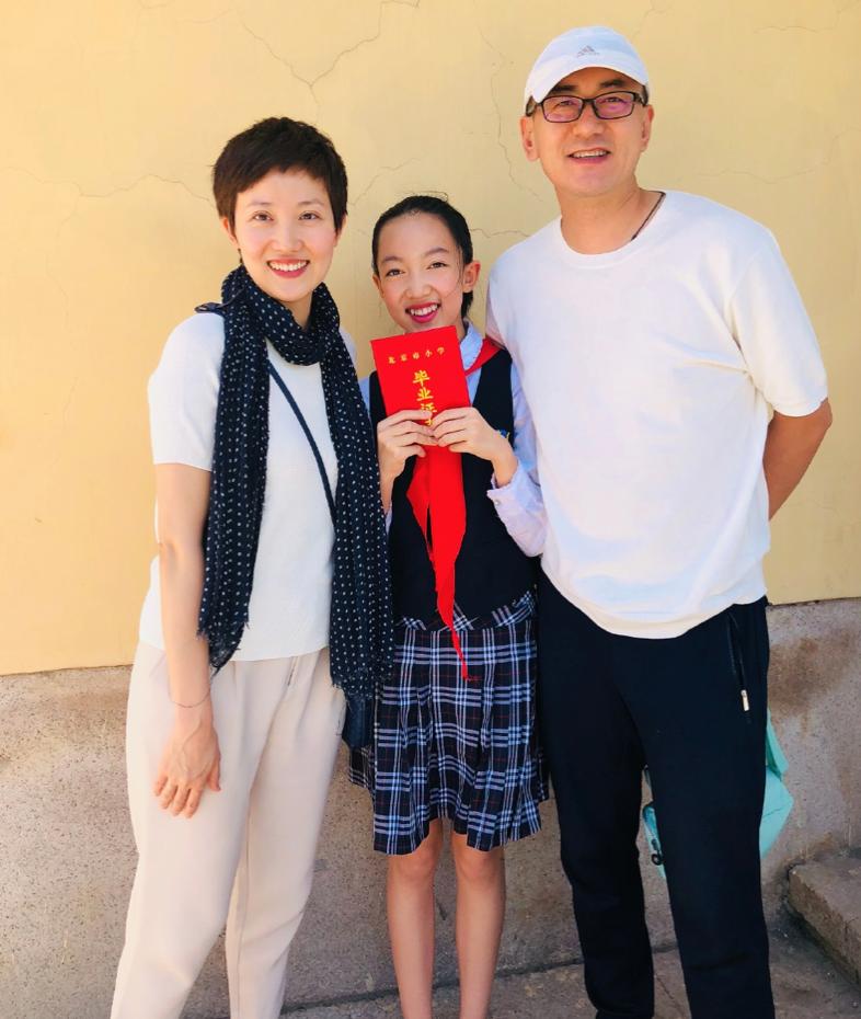 央视“名嘴夫妻”：鲁健与郑天亮分居的苦乐年华，风光背后有心酸