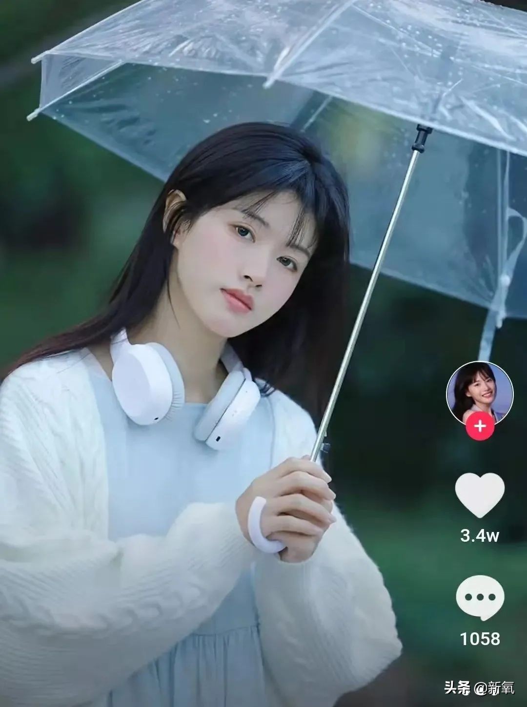 网红圈也出了个淡颜系美女！旧天台随便一拍她就火了？