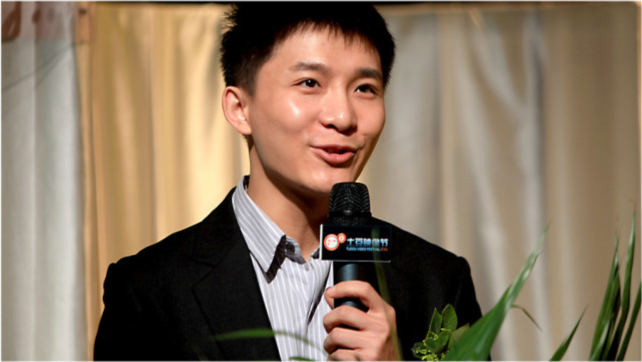 世界杯主持人事件(央视主持人边策:和母亲通话1小时后从8楼坠亡,生前