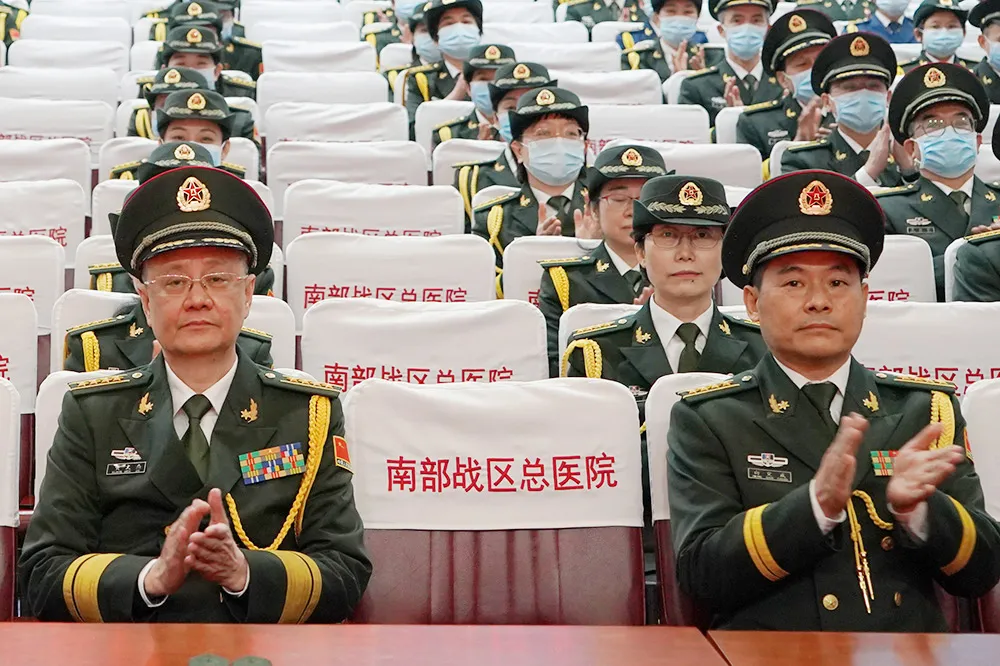 文职干部改任军官,授衔了