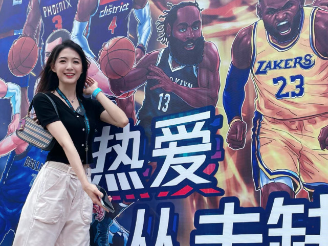 nba女解说员都有哪些(全平台最美篮球女主播排名，这位女主播最近强势上位)