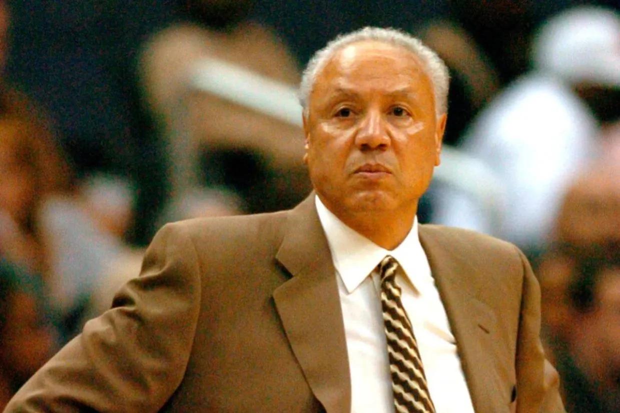 nba主教练有哪些（美媒列出了NBA篮球史最伟大的25名教练，泰伦卢第25名，科尔第5名）