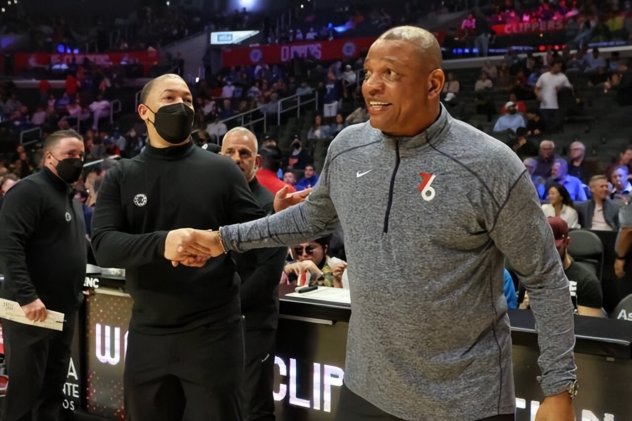 nba教练为什么很淡定(NBA暂停的艺术：如何不被裁判无视？不画战术正常？)