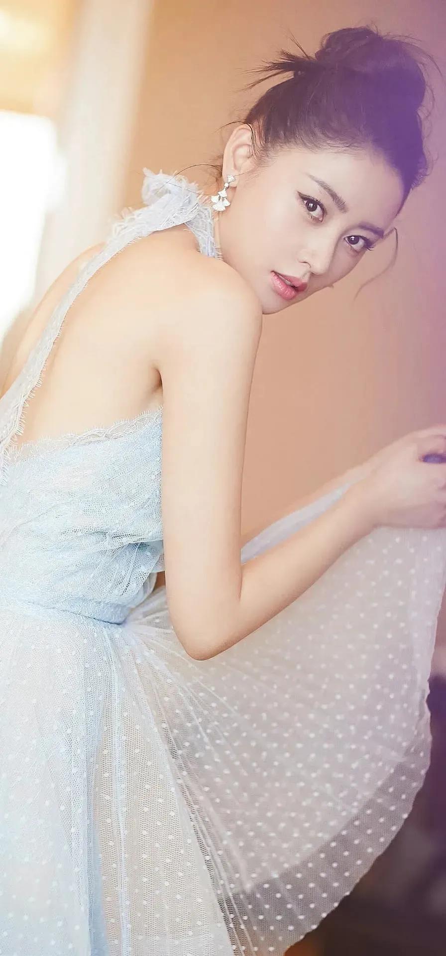 张天爱、杨幂杂志大片，清纯唯美，炫彩多姿