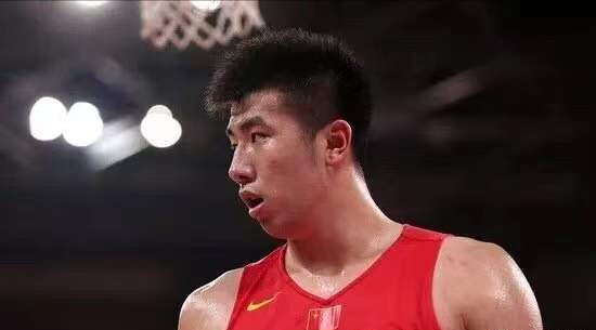 cba兰兹博格来自哪里(2米06男篮国手，曾宣布参加NBA选秀，他如今在CBA表现怎样？)