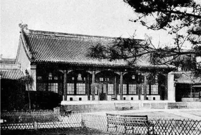 1952年高等院系大调整：北大与清华的得失