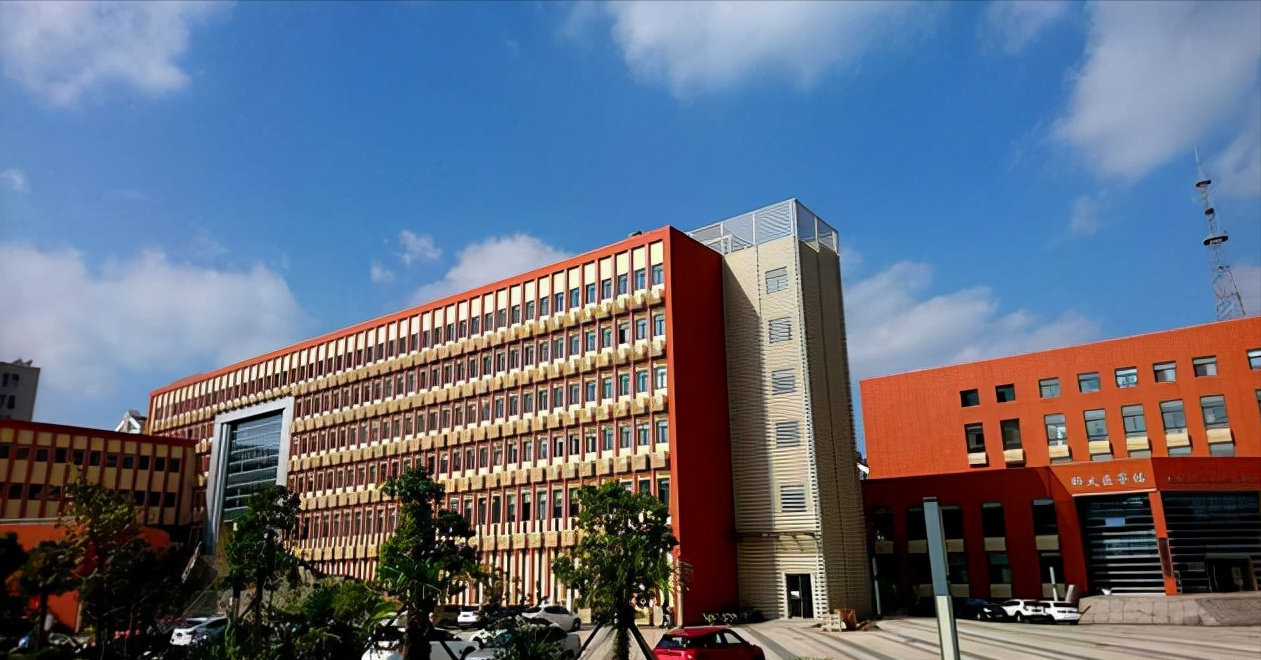 中科院直属的高校：第一所是“华东五校”成员，后两所才是潜力股