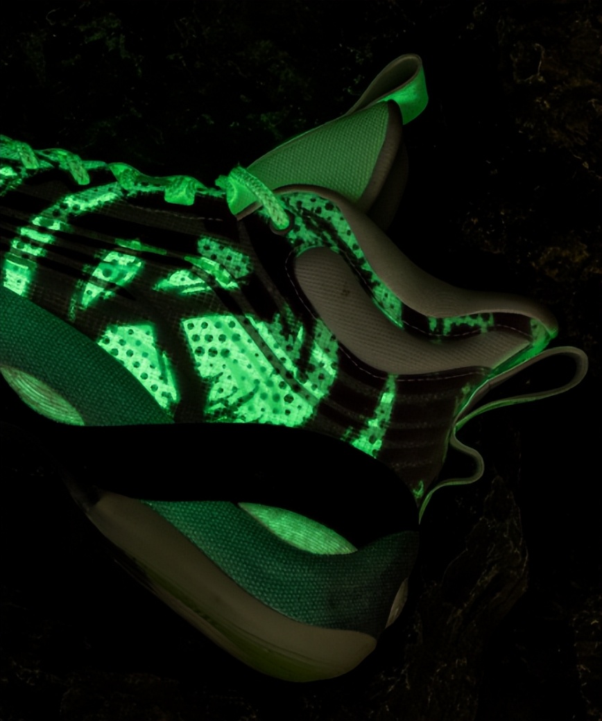 特步有没有什么好看的女款粉色鞋（百花齐放！韦德之道10代多配色曝光，安踏KT7Pro来袭，特步惊喜多）