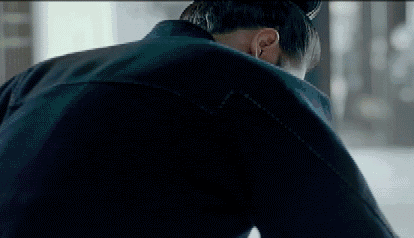 魏武察帝有雄豪志,闻有狼顾相,欲验之.