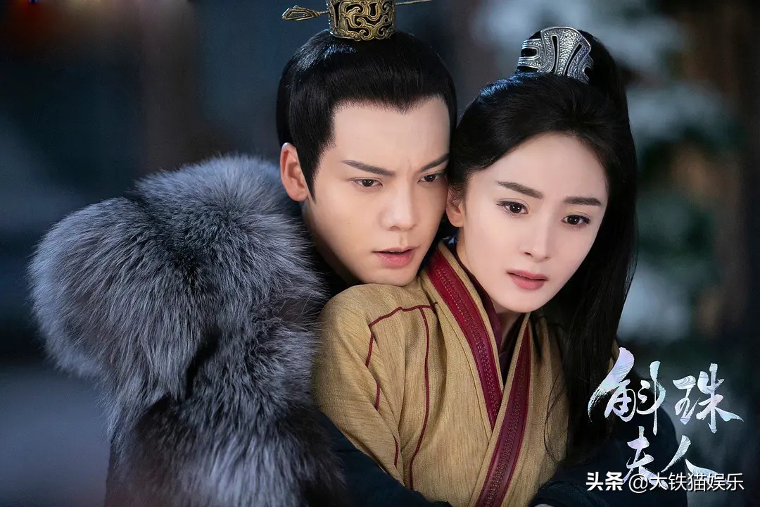 气质不行就别穿貂了，10位古装美男告诉你啥叫貂皮上身，贵气逼人