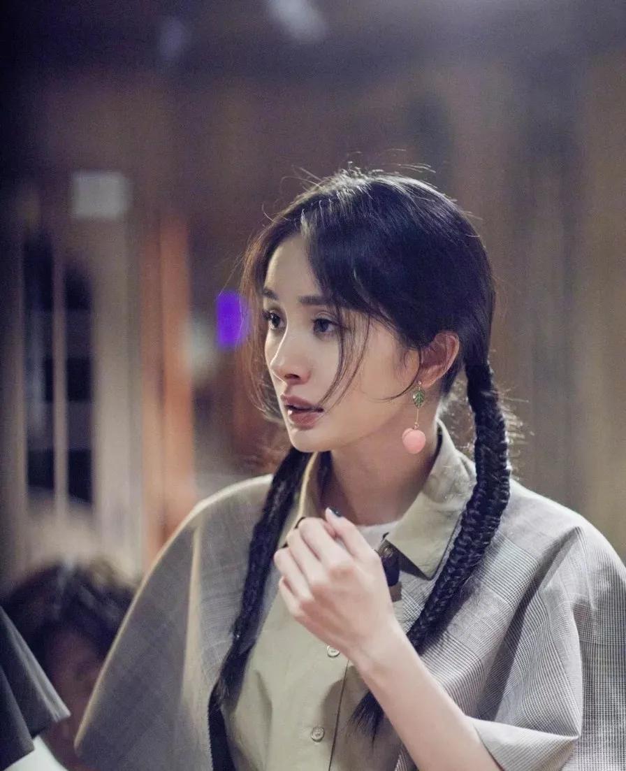 杨幂的刘海造型