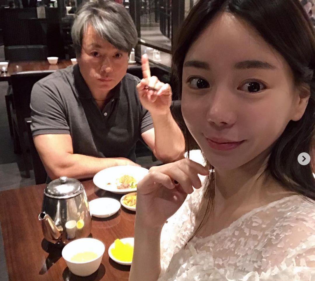 朴有天黄荷娜怎么认识("劣迹千金"黄荷娜:曾把男友朴有天送进牢房,后