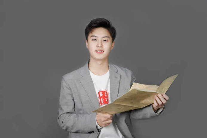 飒！他们是空军战士、奥运选手、世界小姐、实力歌手，来自湖北同所高校！