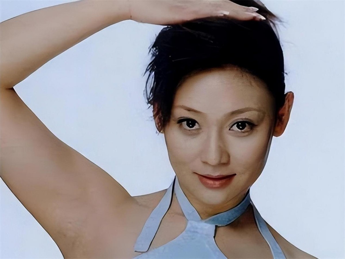 陈坚红:名模出身,身价过亿,嫁浪子王志文,受尽欺负也不放弃