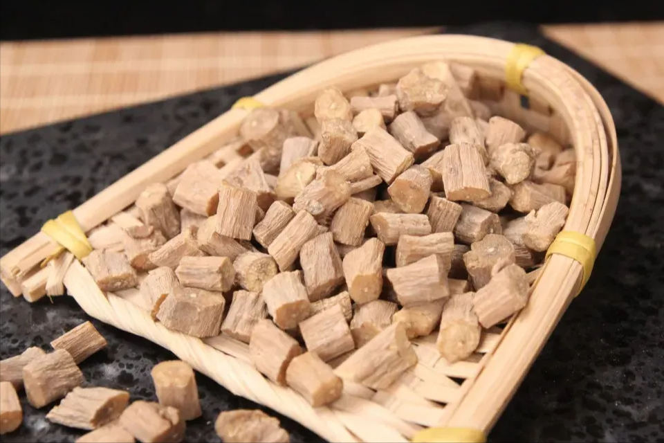 肝陽上亢型高血壓，因肝腎陰虛！ 中醫泰斗張錫純留下一方，可化解