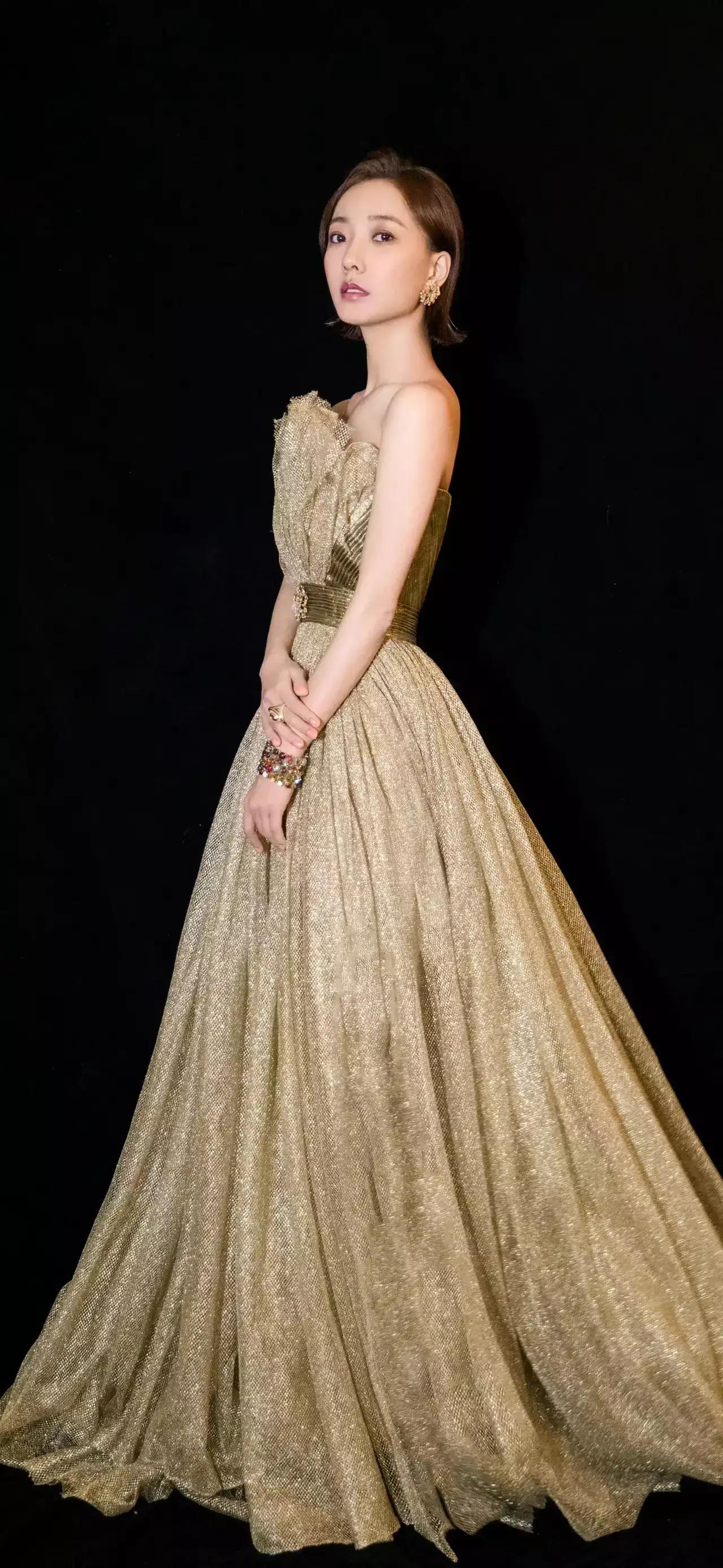 王珞丹：气质婉约，温婉大方，优雅迷人