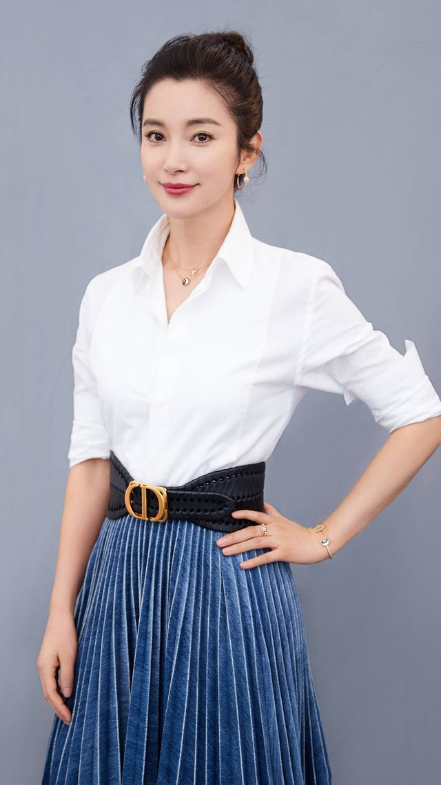 貌美如花却至今未婚的10位内地大龄女星，各有各的苦衷