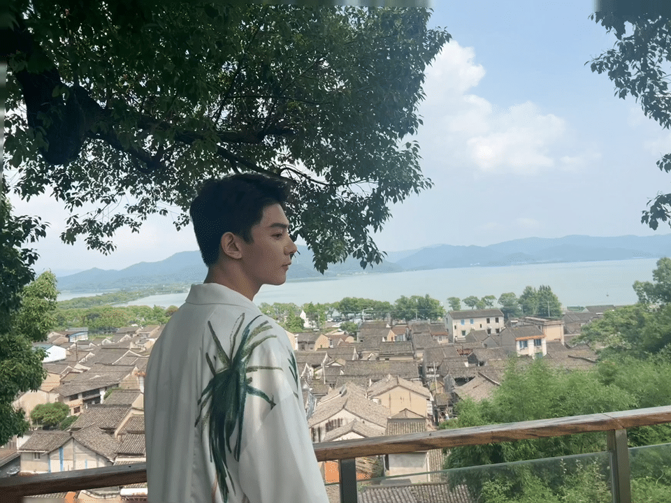 6.16图：檀健次 侯明昊 迪丽热巴 于朦胧 赵丽颖 易烊千玺 吴磊 胡兵 沈月