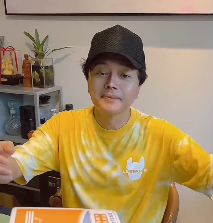 台湾歌手获得内地居住证！持证件难掩兴奋，52岁靠商演年赚3百万