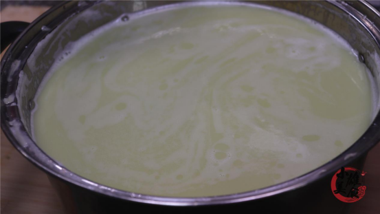 天热想吃凉粉不用买，用一斤绿豆教你做，步骤详细，简单零失败