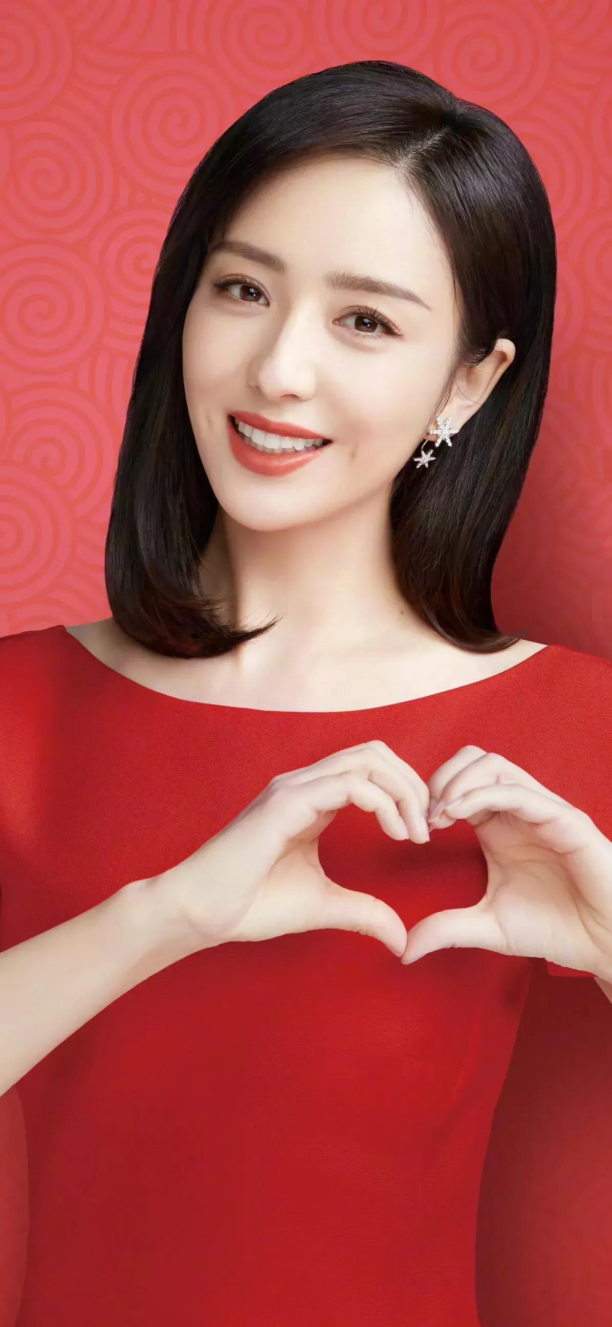 佟丽娅：气质优雅，温婉大方，甜美可人