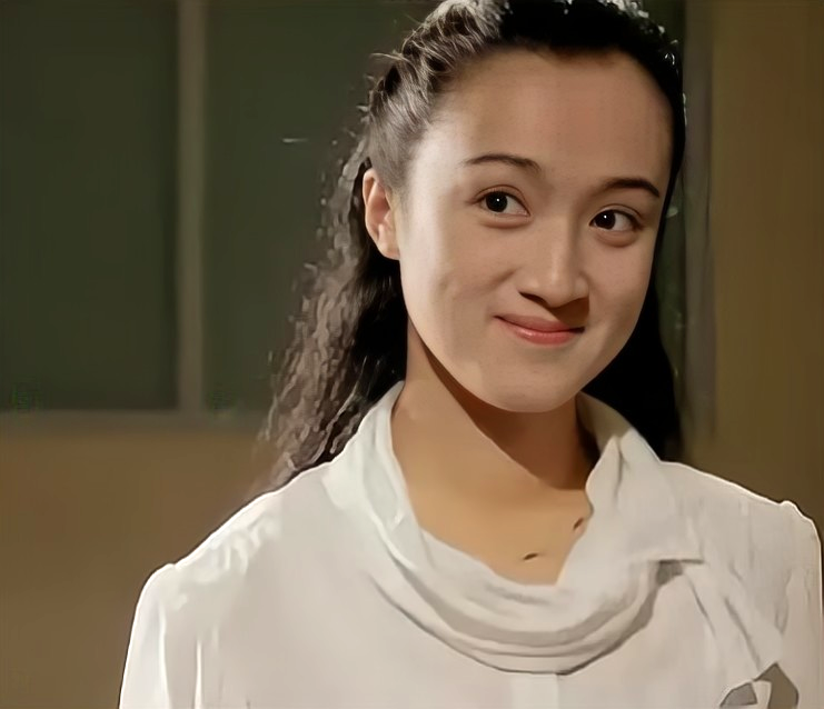 著名演员杨昆:替丈夫还债,拖欠4.5万物业费,晚年后悔无儿无女