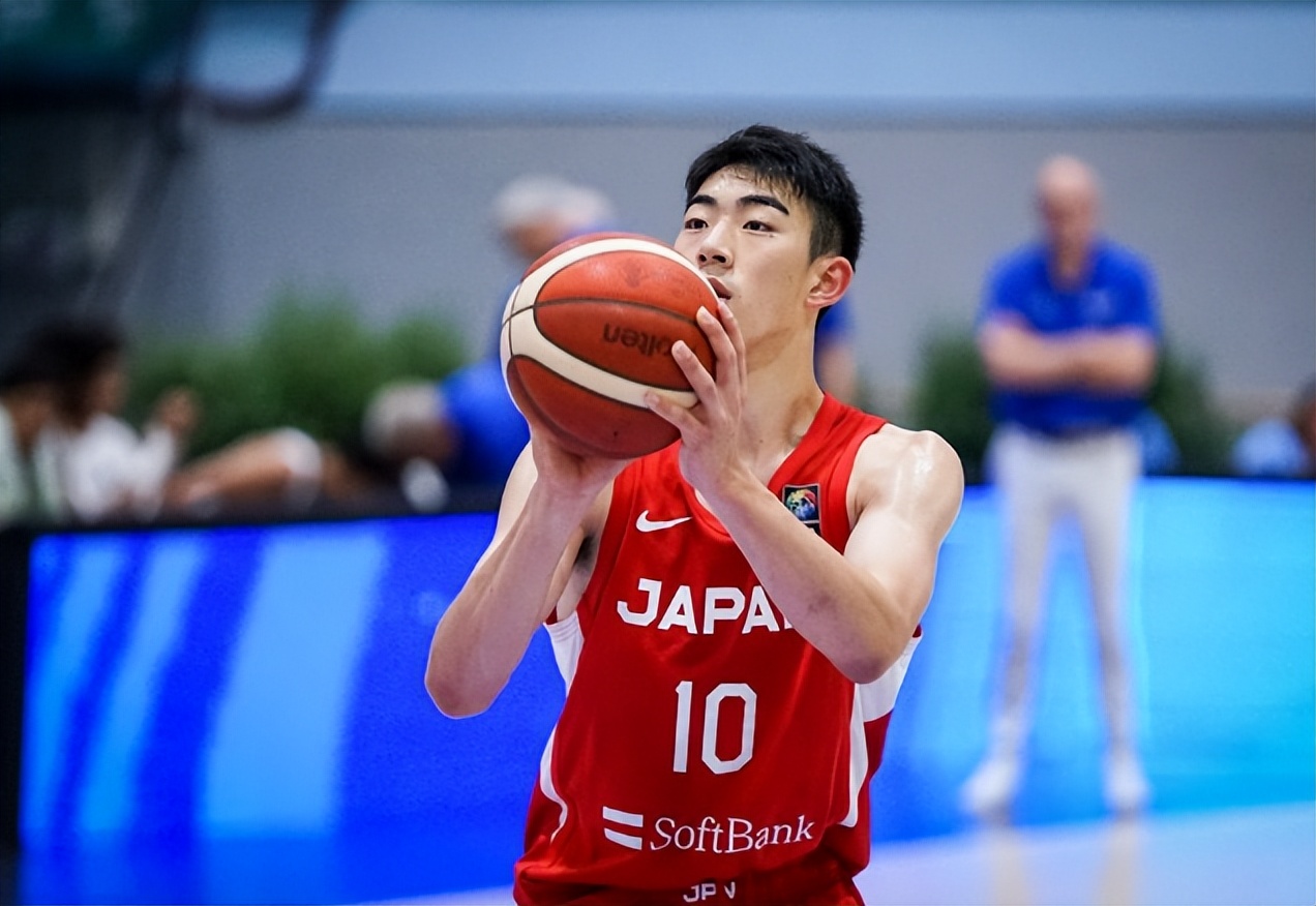 u17男篮(49分惨败后再输65分！日本男篮世青赛遭4连败 辽宁前主帅也没辙了)