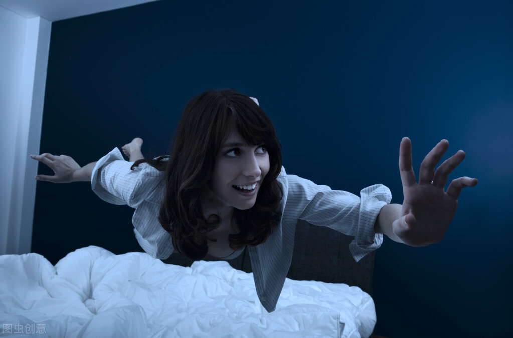 做梦是穿越到了平行世界