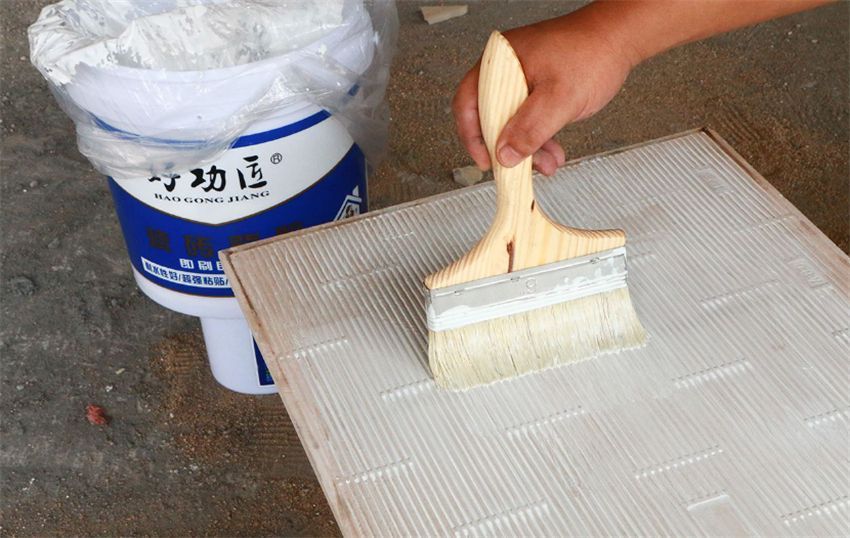 瓷砖干铺、湿铺到底有何差别？家里装修时，选择哪种更合适？
