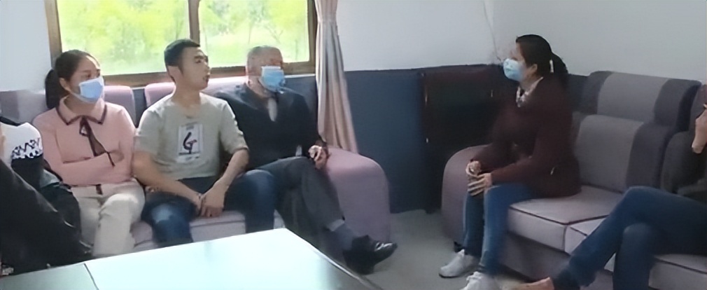 2019年，94年小伙新婚仅9个月就上吊自杀，3张银行卡余额不足15元