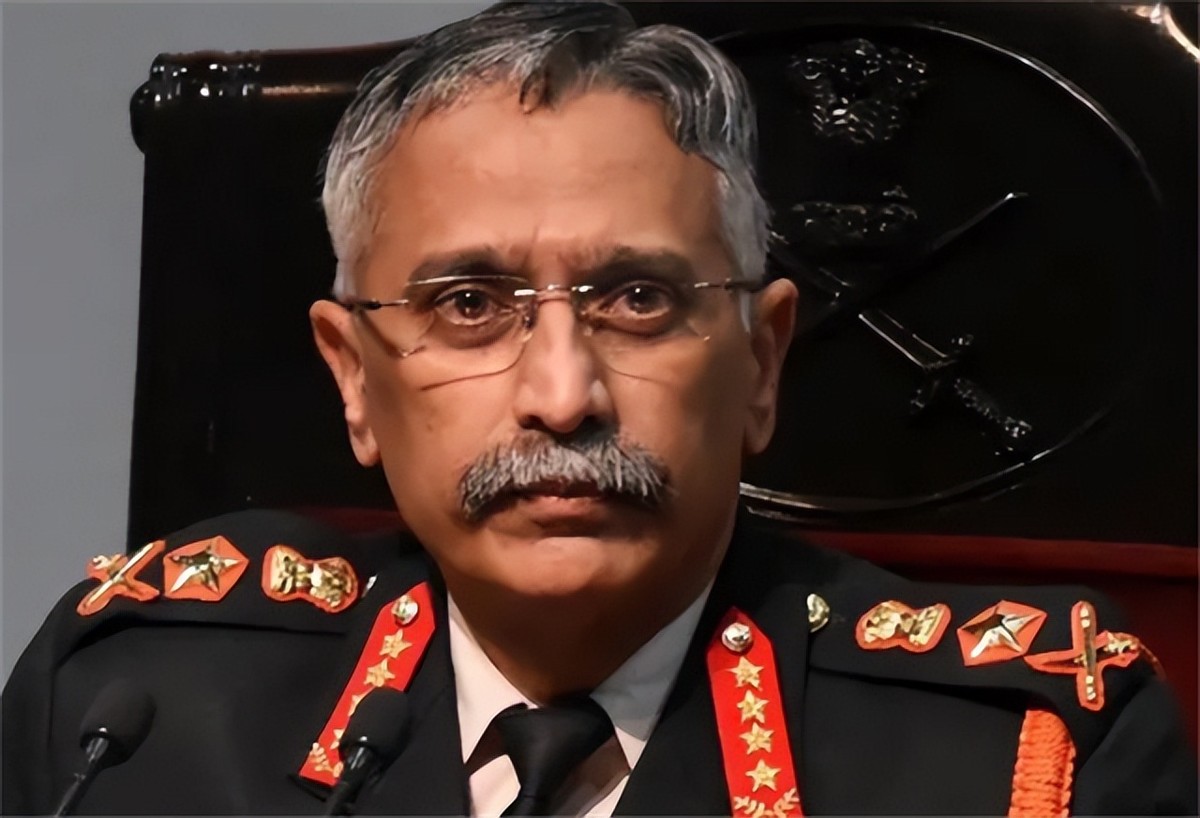 印度陆军司令：出身婆罗门家庭，父亲是空军军官，妻子管军属福利